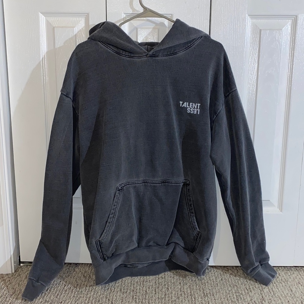 mens TALENTLESS hoodie! size large, worn 1-3 times!